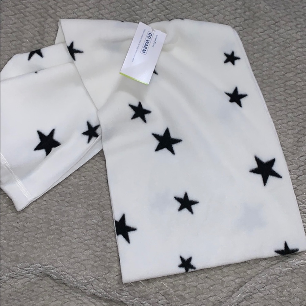 BRAND NEW Old Navy Scarf